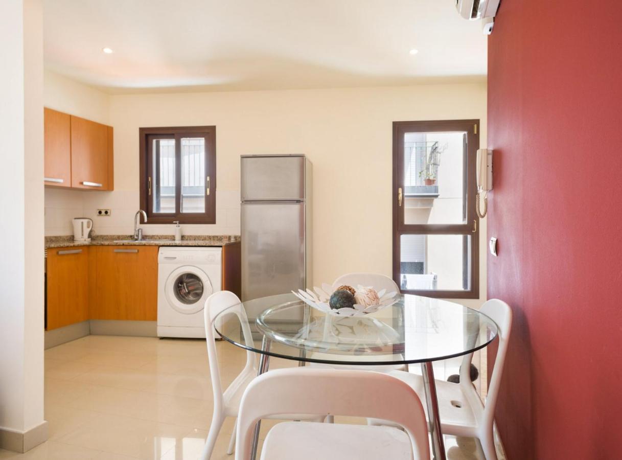 Villa Tassis, Acogedora Villa Con 5 Apartamentos, Piscina Al Aire Libre Con Capacidad Para Grupos- Pet Friendly By Globalsitges Zewnętrze zdjęcie